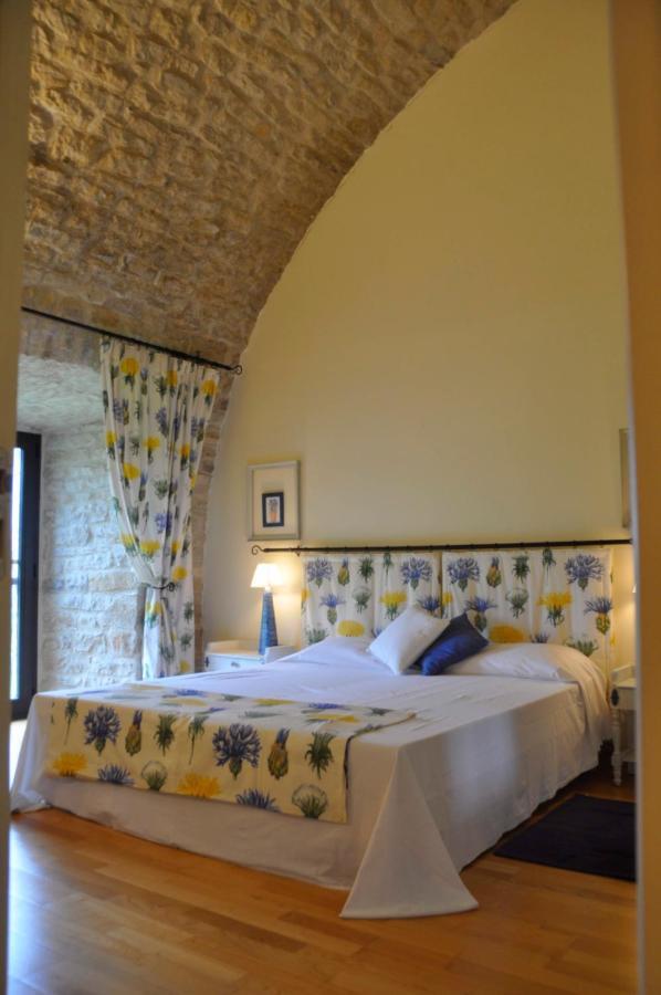 La Caussenarde Bed & Breakfast Severac-d'Aveyron Ngoại thất bức ảnh
